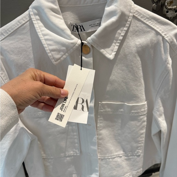 ZARA White cropped jeans jacket with gold buttons NWT SIZE: Small - Picture 3 of 5
